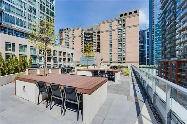 Apartment 30 Nelson Street Hotel Toronto